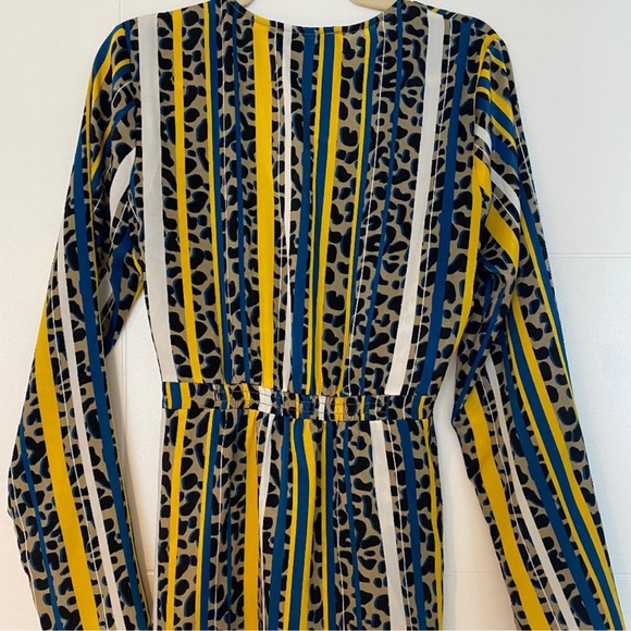 House of Harlow 1960 x Revolve Yandry Wrap Top L NWT - Picture 4 of 6